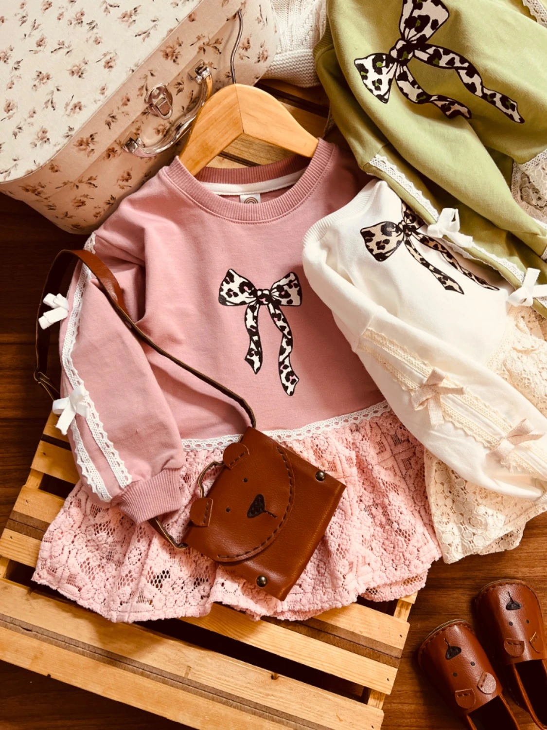 پیراهن گیپور پاپیونی پیراهن گیپور پاپیونی